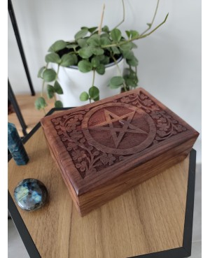 Boîte à bijoux en bois