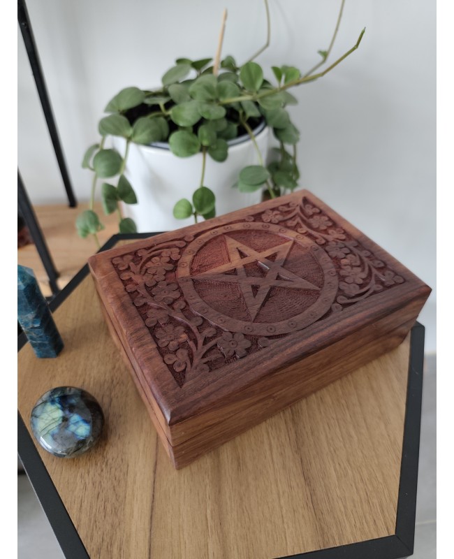 Boîte à bijoux en bois