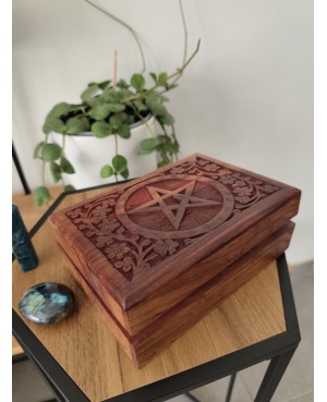 Boîte à bijoux en bois