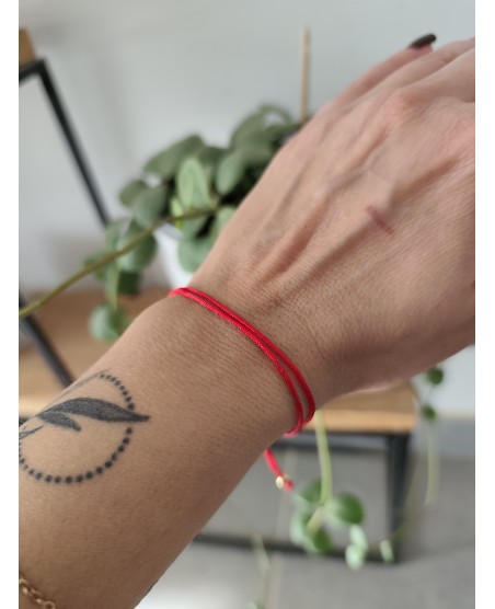 Bracelet fil rouge