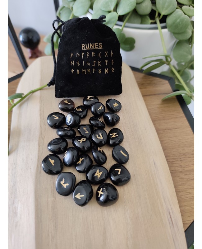 Ensemble de 25 pièces de Rune en pierre, deux déclinaisons : Améthyste ou Obsidienne noire.