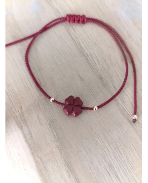 Bracelet trèfle fil rouge porte bonheur, réglable.    Le fil rouge, symbole de protection et porte bonheur puissant, renforce vo