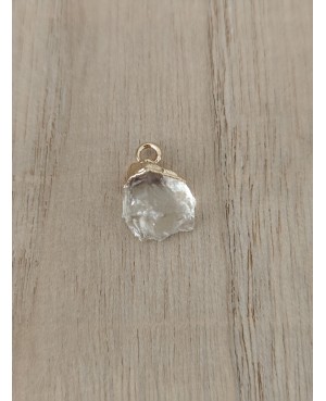 Mini pendentif en pierre naturelle, environ 1 cm à 1.5 cm. Vendu sans la chaine.